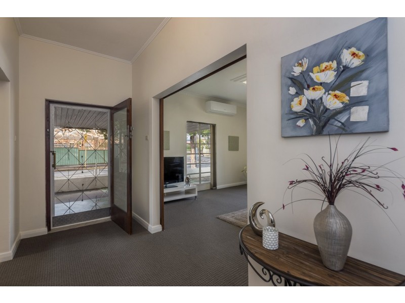 61 Albert Street, Clarence Gardens SA 5039