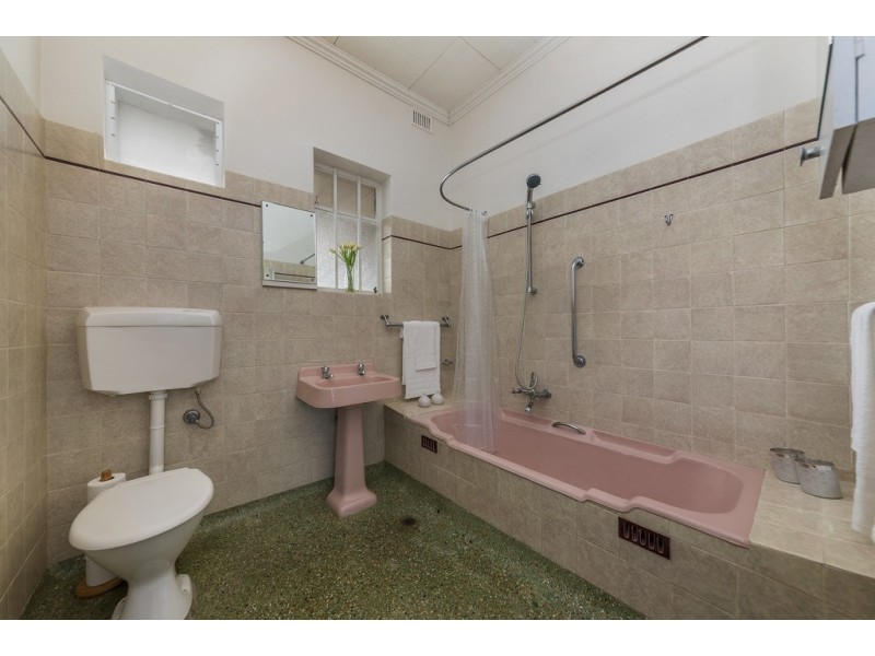 61 Albert Street, Clarence Gardens SA 5039