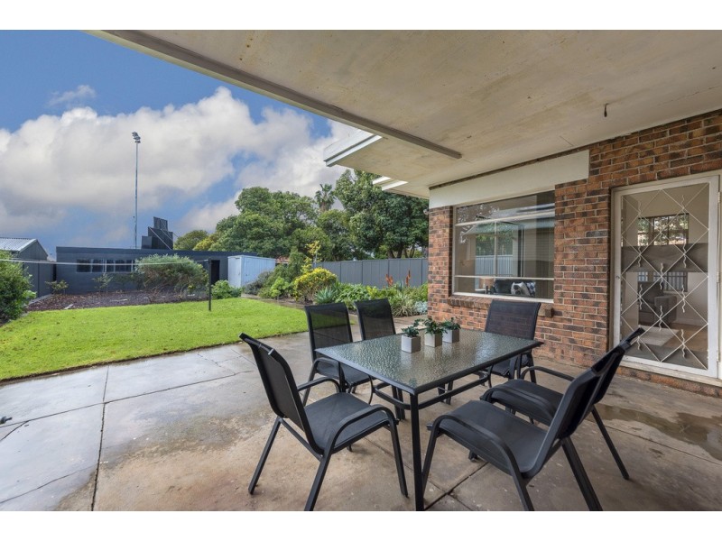 61 Albert Street, Clarence Gardens SA 5039