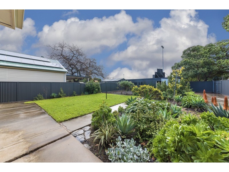 61 Albert Street, Clarence Gardens SA 5039