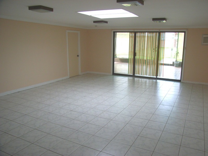 42 Little Road, Bankstown NSW 2200