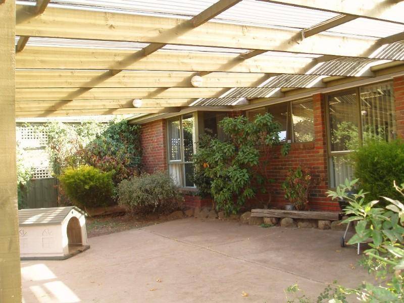 7 Ash Court, Romsey VIC 3434