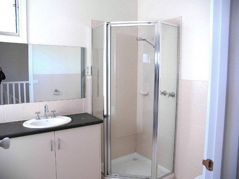 6-8 Riverview Tce, Sunbury VIC 3429