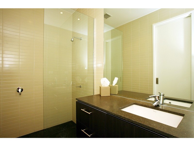 18 Kavanagh, Southbank VIC 3006