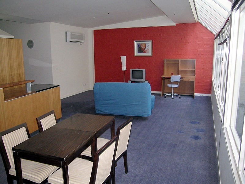 2/17-17 Niagara Lane, Melbourne VIC 3000