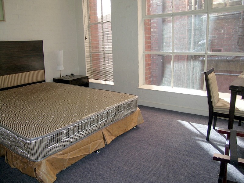 2/17-17 Niagara Lane, Melbourne VIC 3000