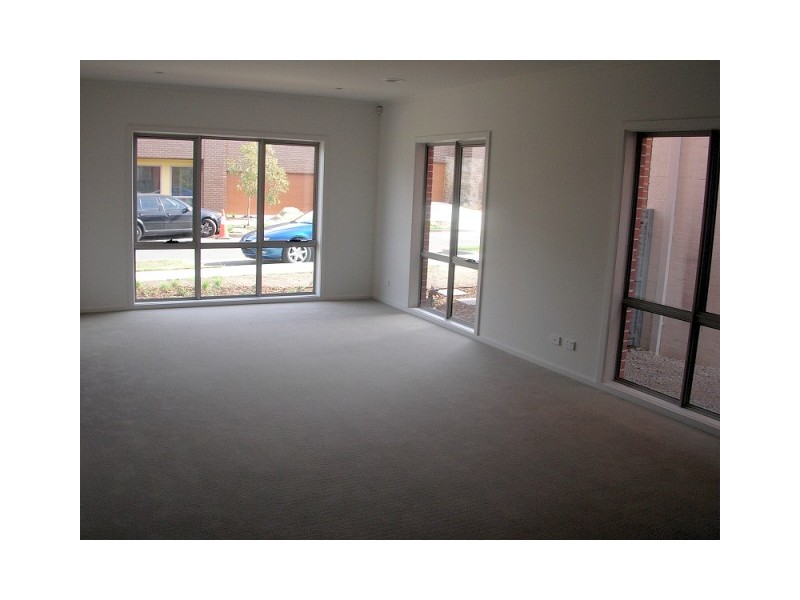 53 Strickland Avenue, Parkville VIC 3052