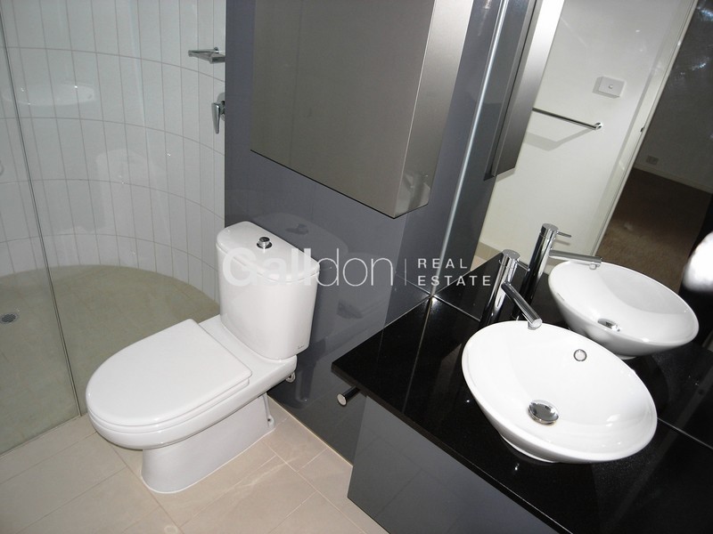 2409/7 Riverside Quay, Southbank VIC 3006