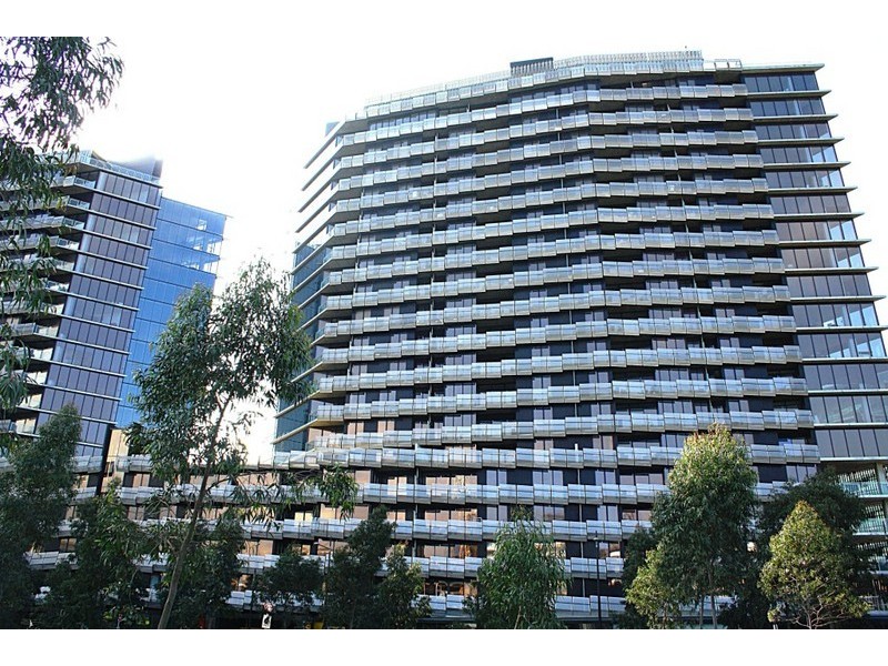 s104/8 Waterview Walk, Docklands VIC 3008