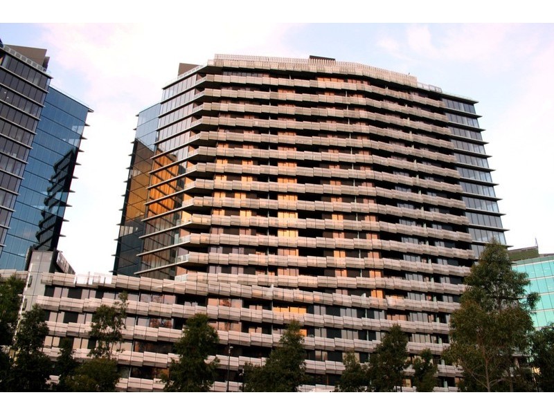 S506/8 Waterview Walk, Docklands VIC 3008