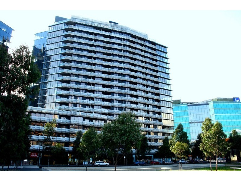 S105/8 Waterview Walk, Docklands VIC 3008