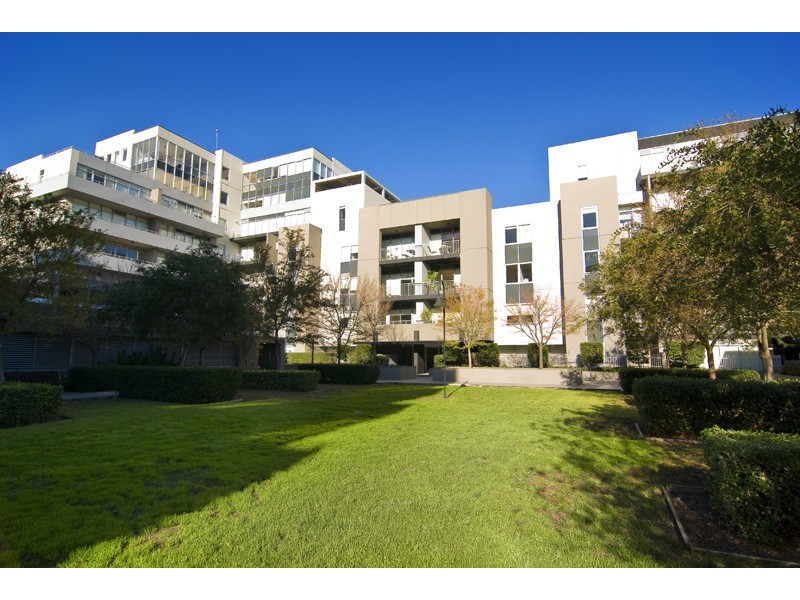 303D/134 Rouse Street, Port Melbourne VIC 3207