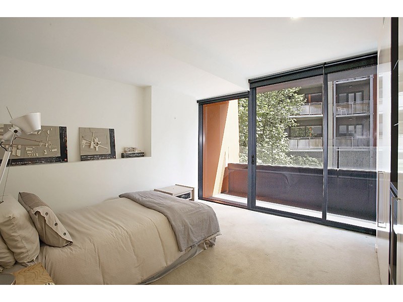 24/8 Cook Street, Southbank VIC 3006