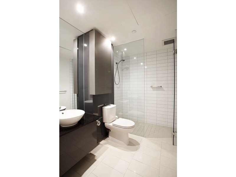 24/8 Cook Street, Southbank VIC 3006