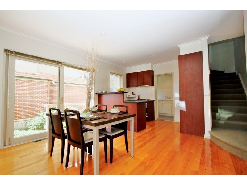 2/367  Napier Street, Strathmore VIC 3041