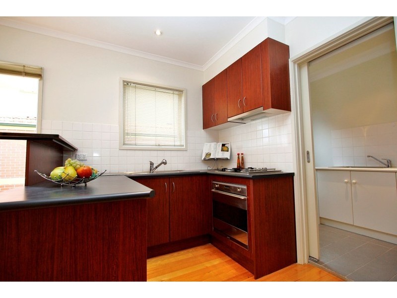 2/367  Napier Street, Strathmore VIC 3041