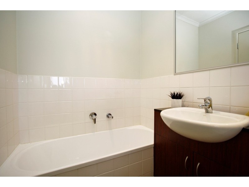 2/367  Napier Street, Strathmore VIC 3041