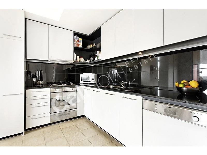 1210/118 Russell Street, Melbourne VIC 3000
