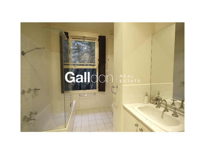 apt 26/24 Little Bourke Street, Melbourne VIC 3000