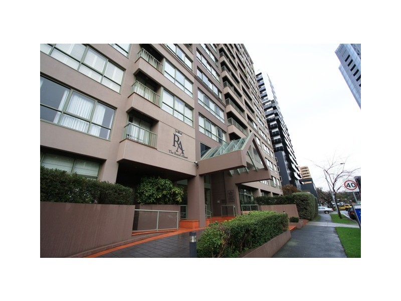 apt 404/15 Queens Road, Melbourne VIC 3004
