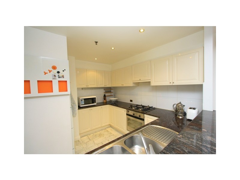 404/15 Queens Road, Melbourne VIC 3004