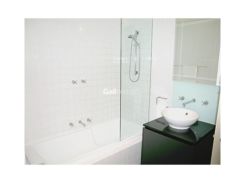 apt 807/233 Collins Street, Melbourne VIC 3000