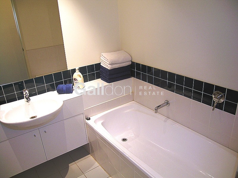 6/201 Franklin Sreet, Melbourne VIC 3000