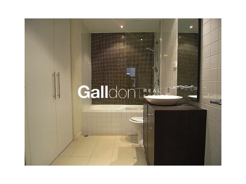 apt 14/100 Queensberry Street, Carlton VIC 3053