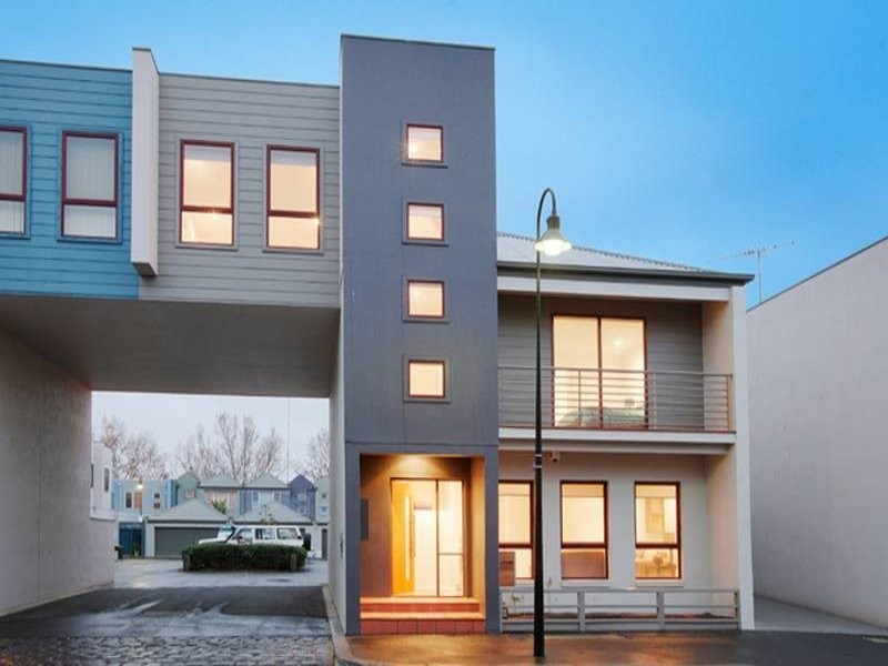 20 Newton Street, Kensington VIC 3031