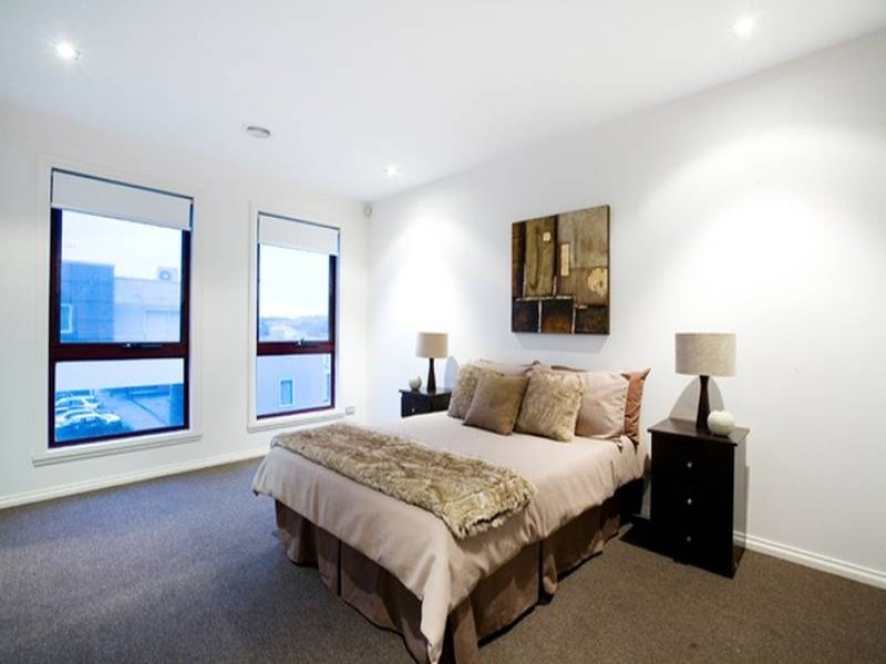 20 Newton Street, Kensington VIC 3031