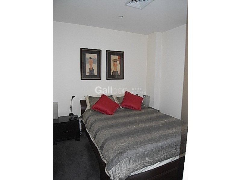 apt 33/187 Collins Street, Melbourne VIC 3000