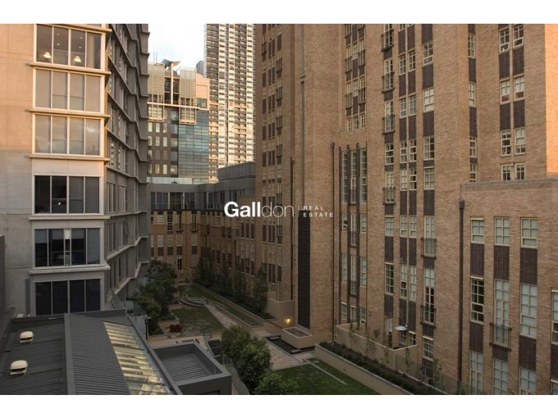 211/61 Mackenzie Street, Melbourne VIC 3000