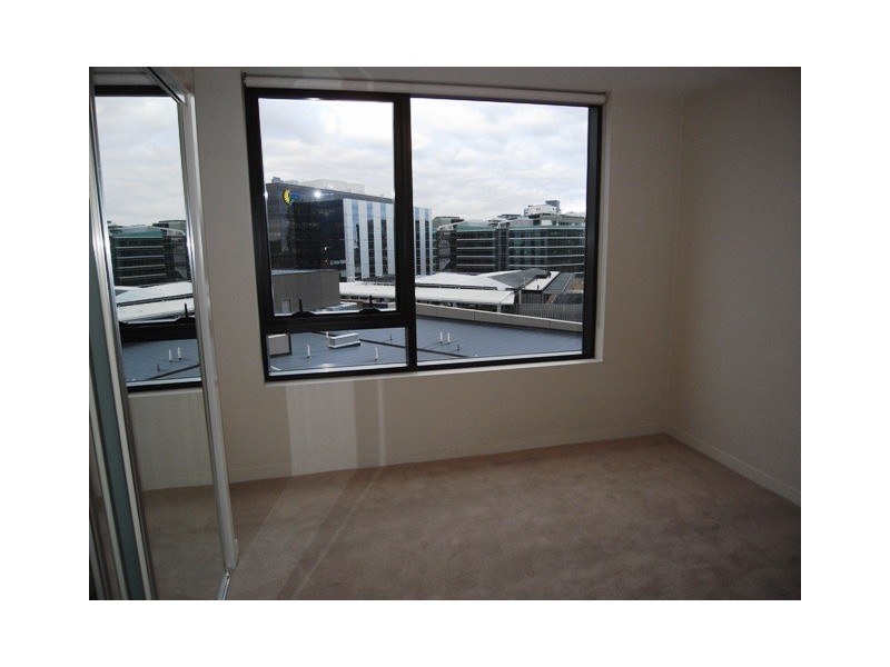 Apt 1107/100 Harbour Esplanade, Docklands VIC 3008