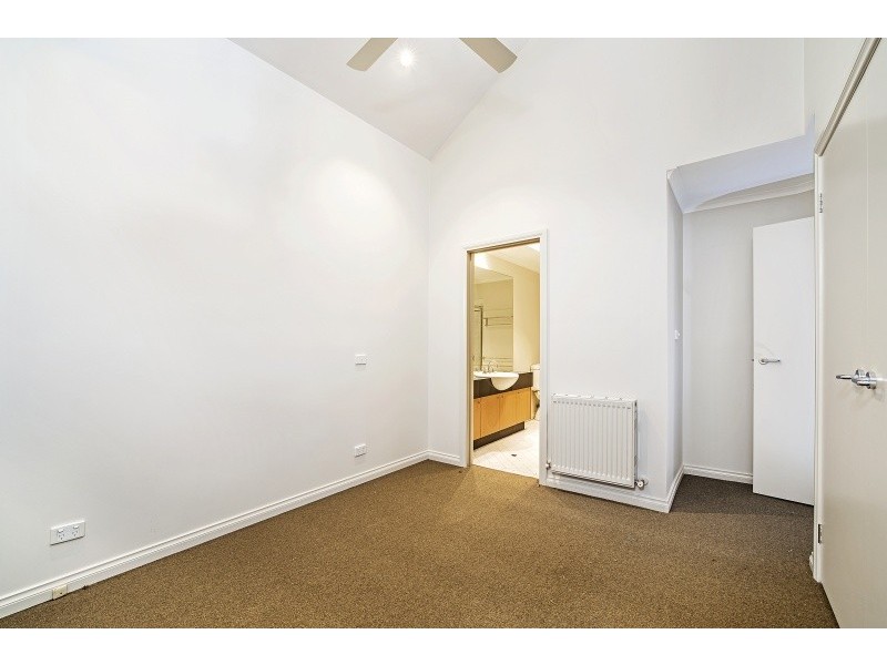 28 Mclean Alley, Melbourne VIC 3000