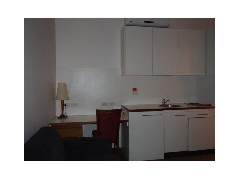 Apt 205/18 Bank Place, Melbourne VIC 3000
