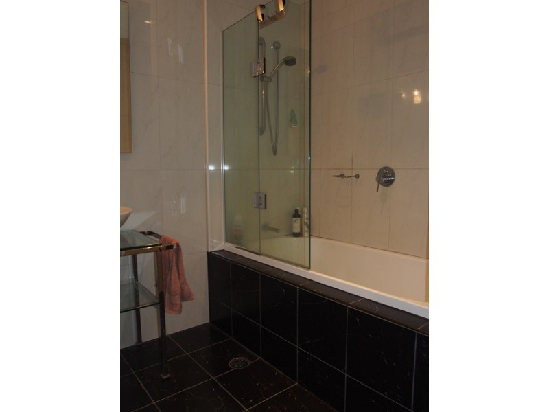 2203/68 La Trobe Street, Melbourne VIC 3000