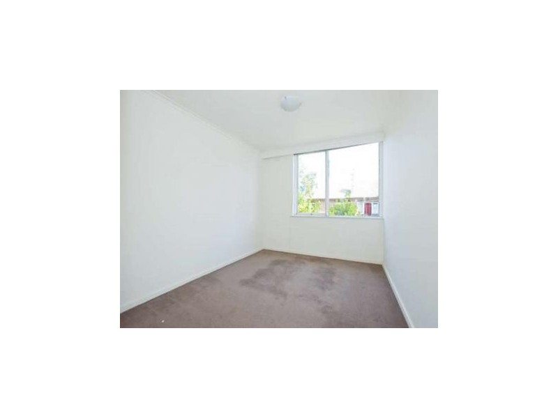 2/42 Milton Street, Elwood VIC 3184