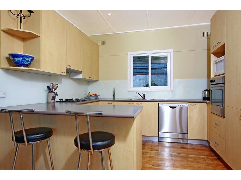 18 Nareen Parade, North Narrabeen NSW 2101