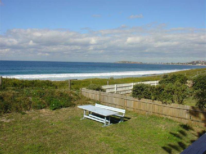 2 TOURMALINE STREET, Narrabeen NSW 2101