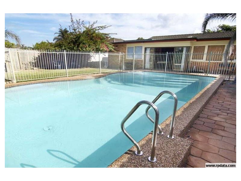 12 DARIUS AVENUE, North Narrabeen NSW 2101