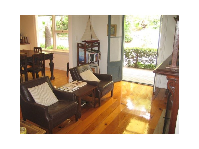 27 McCARRS CREEK ROAD, Church Point NSW 2105