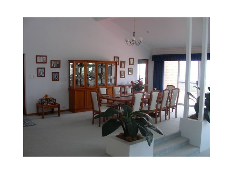 8 LADY PENRYHN DRIVE, Beacon Hill NSW 2100