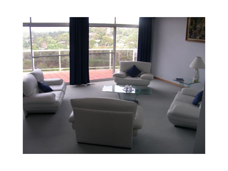 8 LADY PENRYHN DRIVE, Beacon Hill NSW 2100