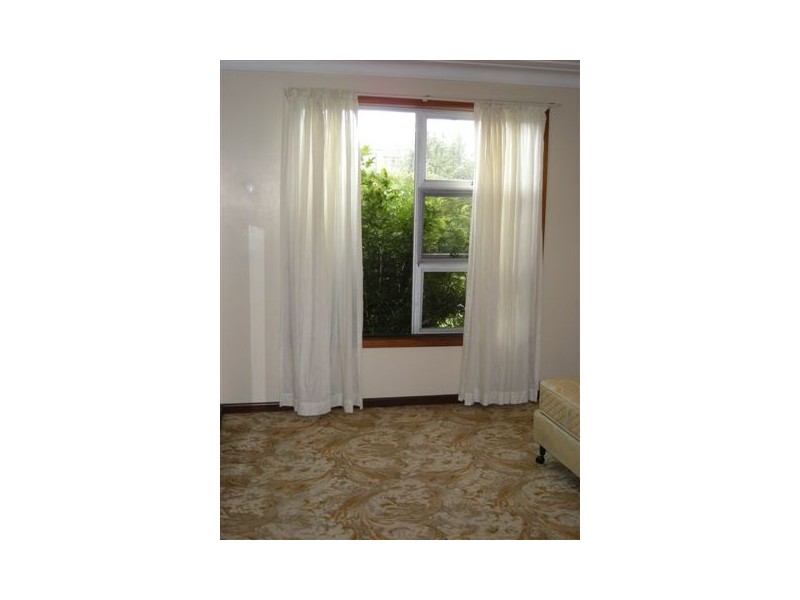 30a GARDERE AVENUE, Curl Curl NSW 2096