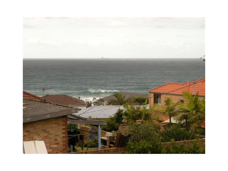 30a GARDERE AVENUE, Curl Curl NSW 2096