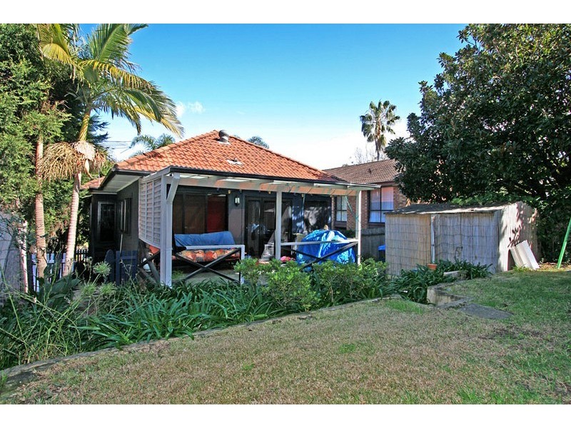 4 Warriewood Road, Warriewood NSW 2102