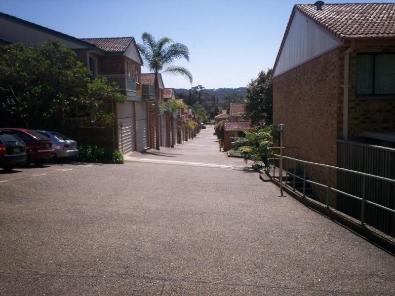 1/2 FOREST ROAD, Warriewood NSW 2102