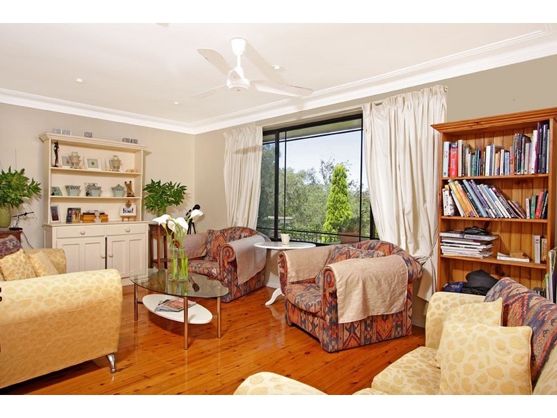 10 Koorangi Avenue, Elanora Heights NSW 2101