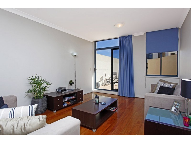 211/20 WELLINGTON STREET, Narrabeen NSW 2101