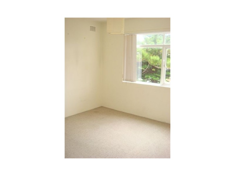 1/15 KOOLOORA AVENUE, Freshwater NSW 2096